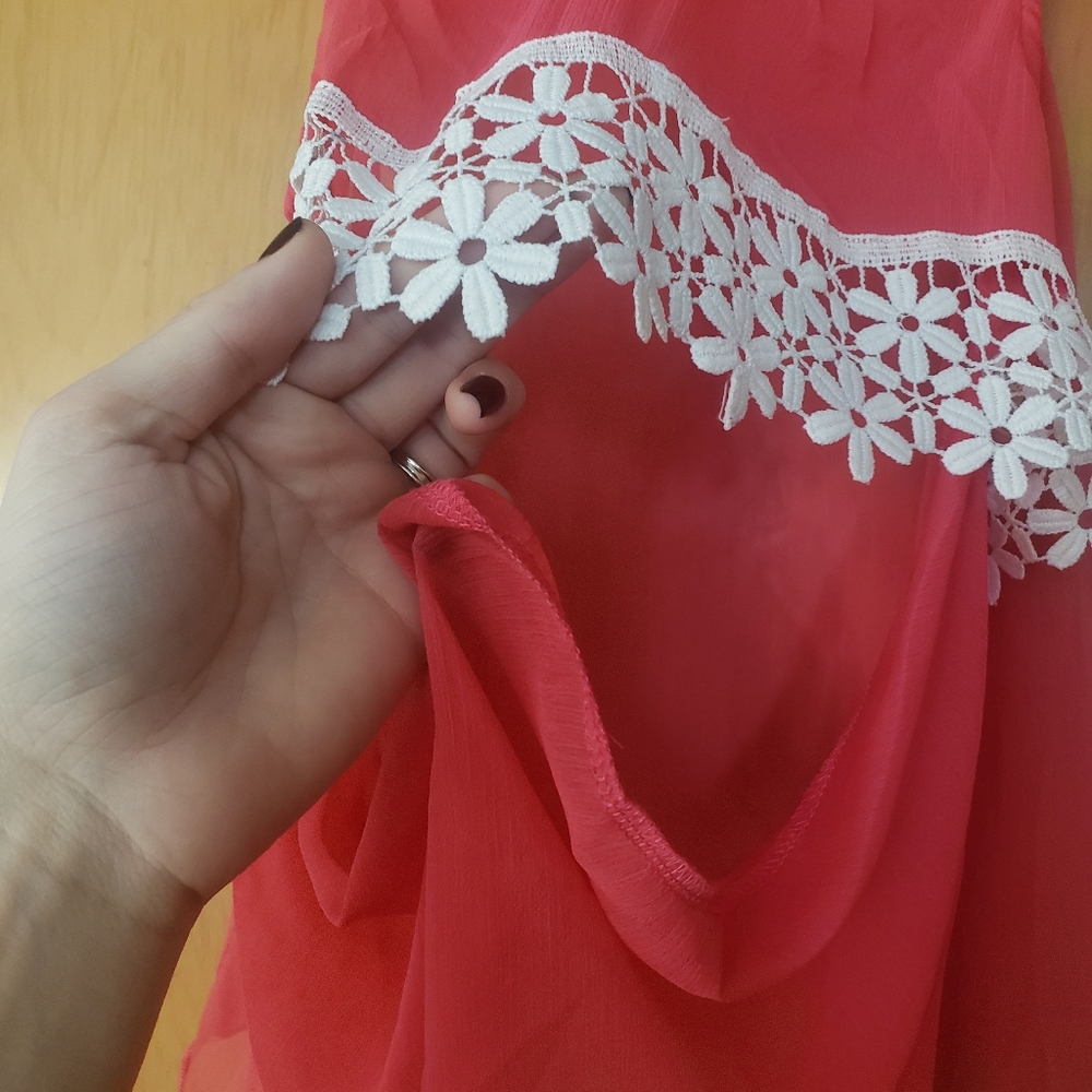 Open back blouse - Picture 3 of 3